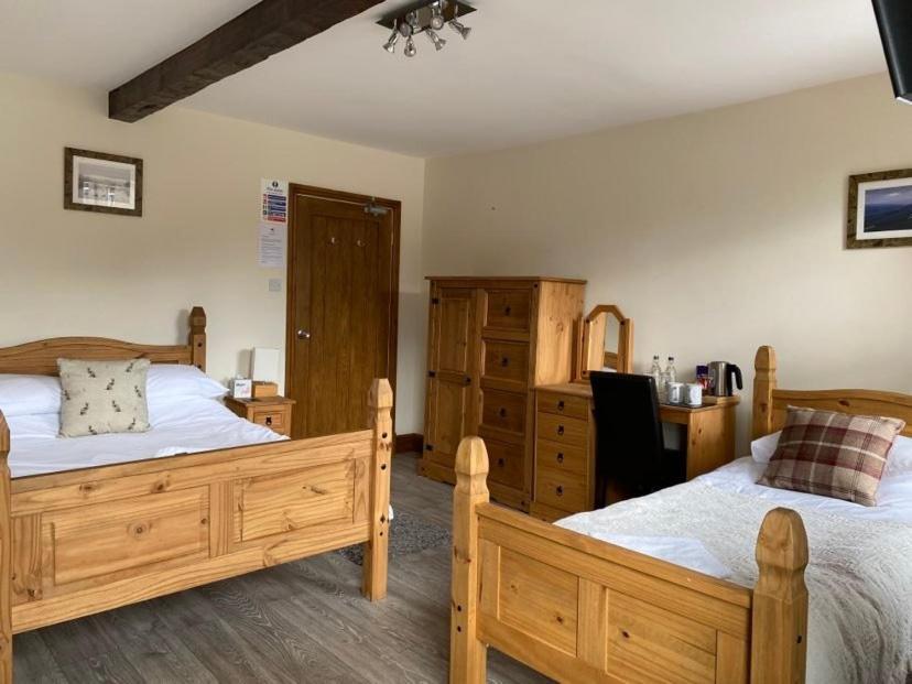 The Hare & Hounds Inn Foulridge Exteriör bild